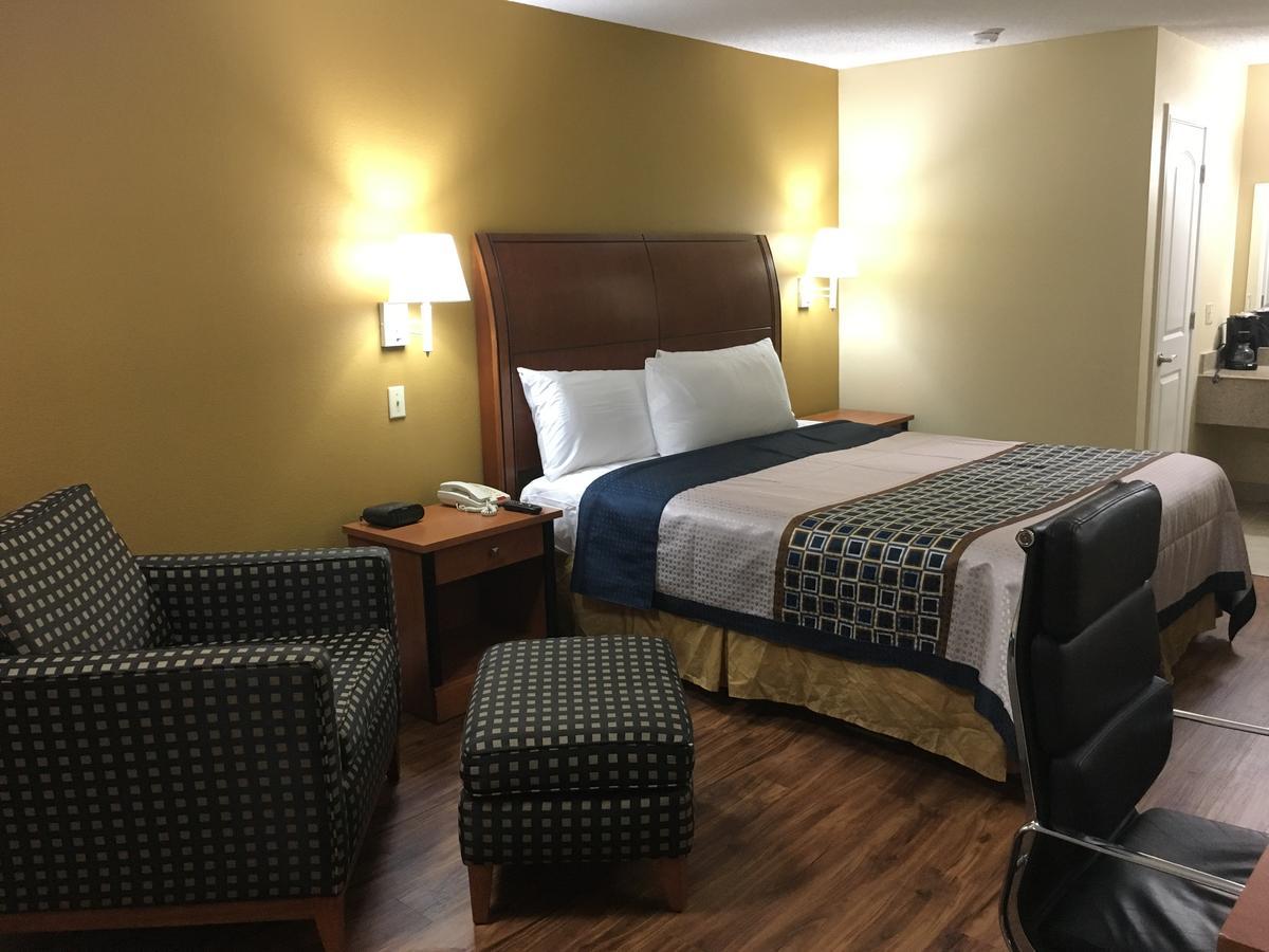 Navasota Inn 2*
